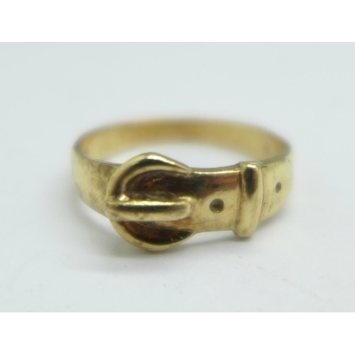 1049 - A 9ct gold buckle ring, 2.5g, L