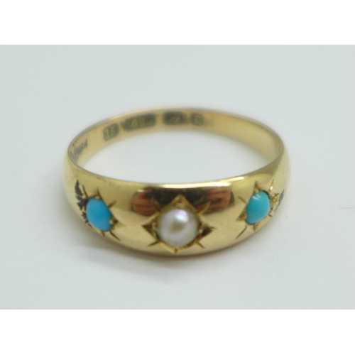 1094 - A 15ct gold, pearl and turquoise gypsy ring, Birmingham 1900, 3.6g, P