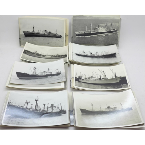 670 - Over 420 photographic postcards and photographs, mainly 20th Century and some 19th Century, shipping... 