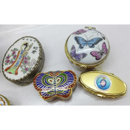 688 - Seven trinket boxes including one cloisonne