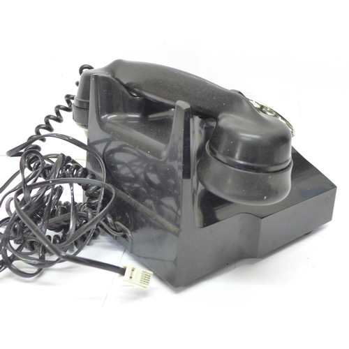 760 - A Bakelite telephone