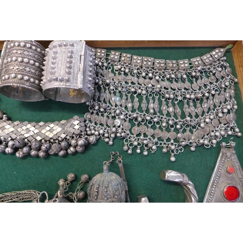 791 - A collection of Indian wedding jewellery and other jewellery