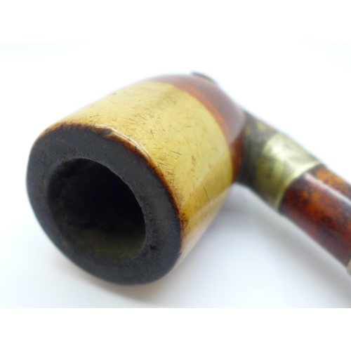 809 - A pipe, with white metal mounts, cased, stem repaired, case a/f