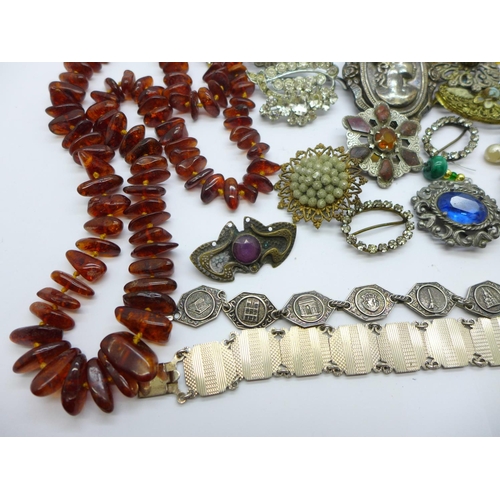 835 - Vintage jewellery including amber, amber beads to be re-strung and a silver bracelet, (Art Nouveau b... 