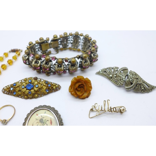 857 - Vintage jewellery