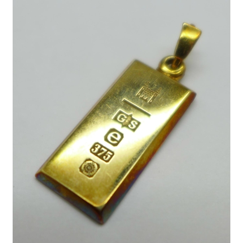 933 - A 9ct gold ingot pendant, 8.3g, 25mm