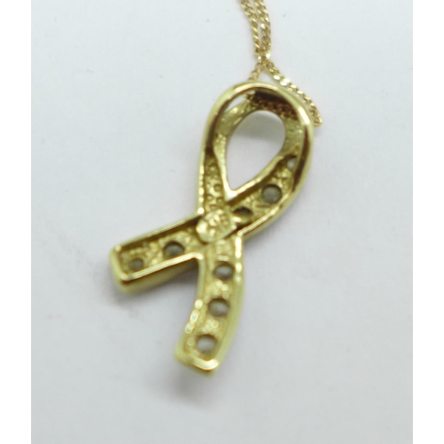 953 - A 9ct gold pendant and chain, 1.7g