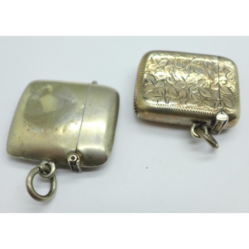 961 - Two silver vesta cases, Birmingham 1902 and 1907, one dented