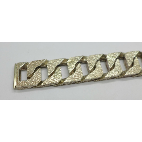 971 - A silver curb link bracelet, 85g