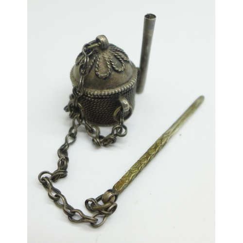 992 - An early 20th Century Fende Kohl pot with application stick, possibly Omani, tests as silver