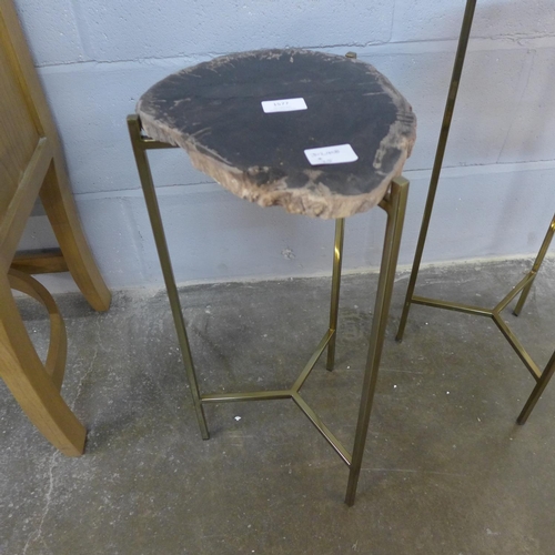 1430 - A petrified wood lamp table - ref 25