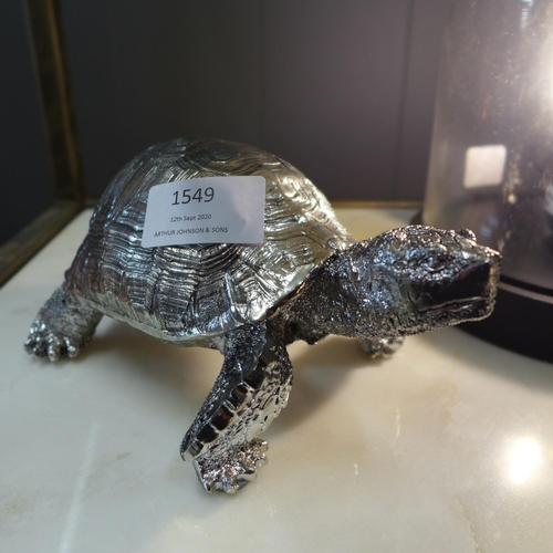 1537 - A silver effect model of a tortoise (DVM1906)   #