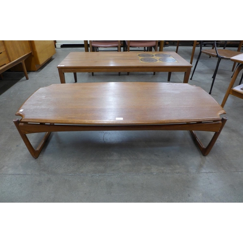 118 - A Peter Hvidt style teak coffee table