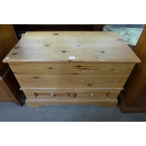 267 - A pine mule chest