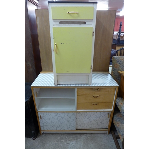 276 - Two kitchen cabinets