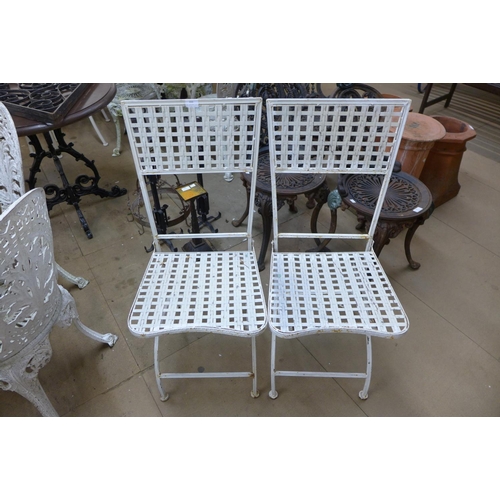 333 - A pair of painted metal folding garden chairs