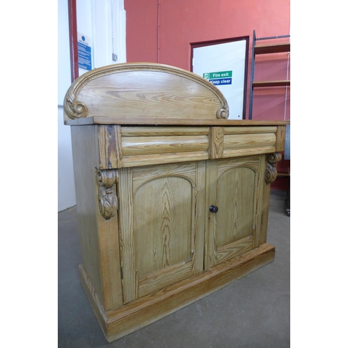 88 - A Victorian style pitch pine chiffonier