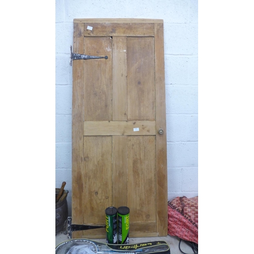 2441 - Pine door