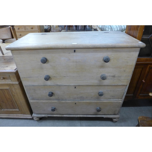 246 - A Victorian pine chest of drawers (with lift up top)