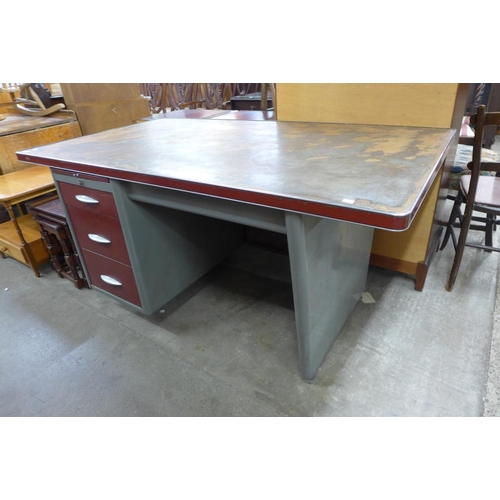 267 - A Vickers Ltd. Roneo steel desk