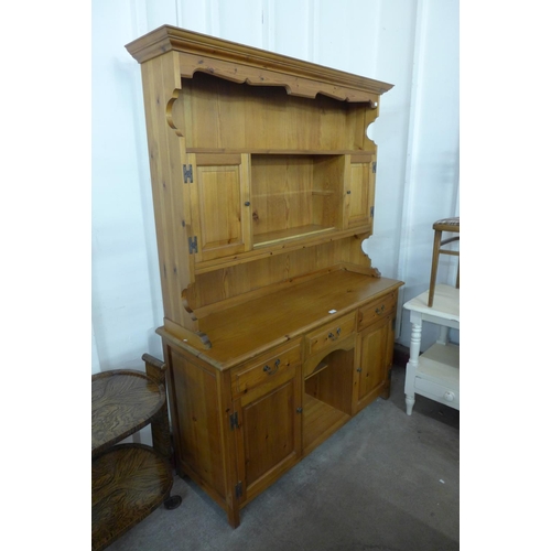 286 - A pine dresser