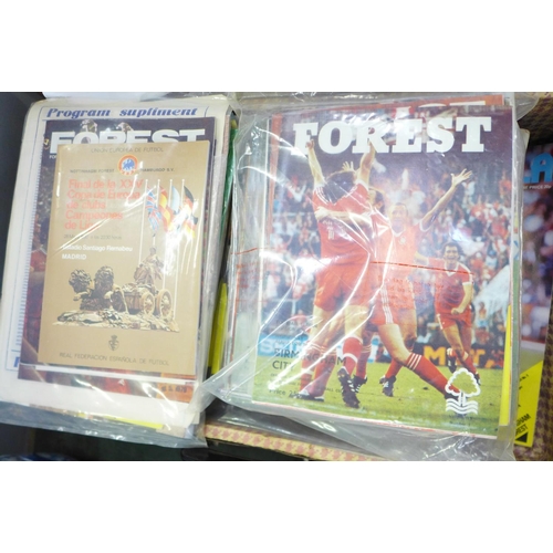 767 - A collection of approximately 240 Nottingham Forest football programmes, 1977-78 to early 1980's, ei... 