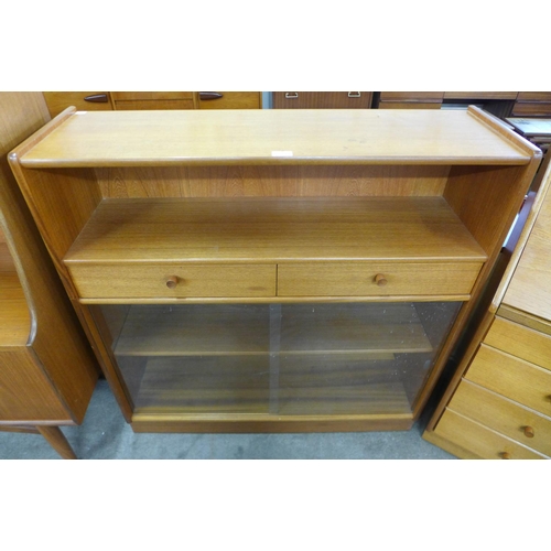 104 - A Nathan teak bookcase