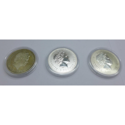 1047 - Three Britannia one ounce silver coins, 1998, 1999 and 2000