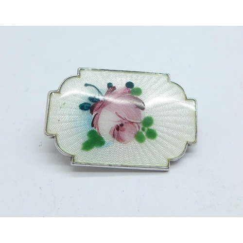 1051 - A small Norwegian sterling silver enamel rose brooch