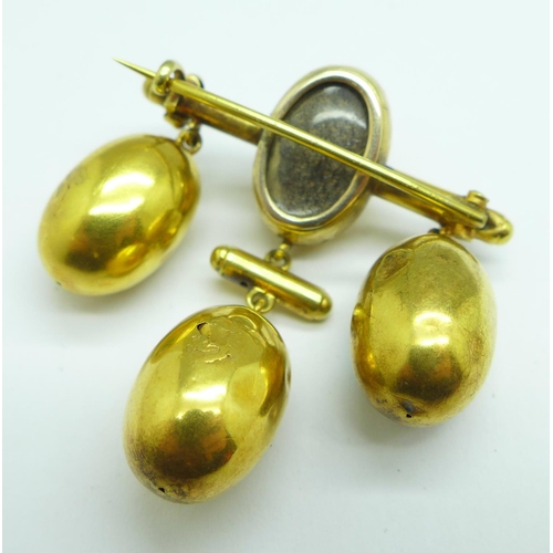 1068 - A yellow metal, blister pearl and turquoise set brooch, 8.9g