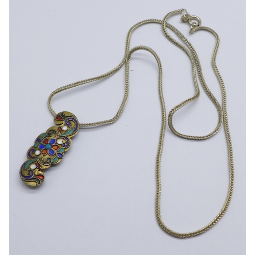 1099 - A Russian silver and enamel pendant on silver chain, 7.7g