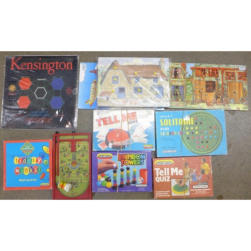 1152 - A collection of vintage games including Spear's Games, a Chad Valley Soccatelle and a Kensington gam... 