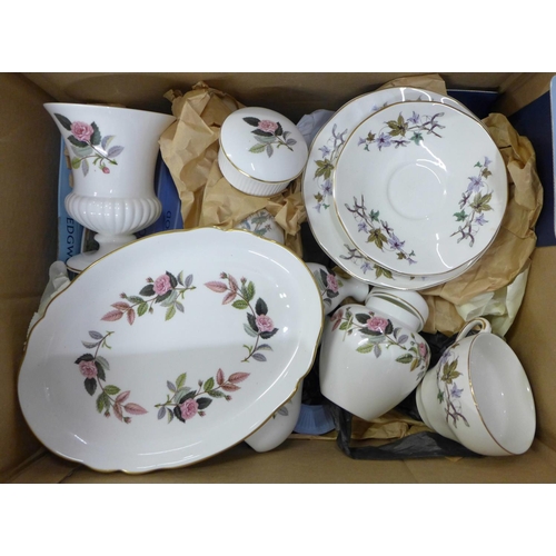 1164 - A box of Wedgewood china including Hathaway Rose **PLEASE NOTE THIS LOT IS NOT ELIGIBLE FOR POSTING ... 