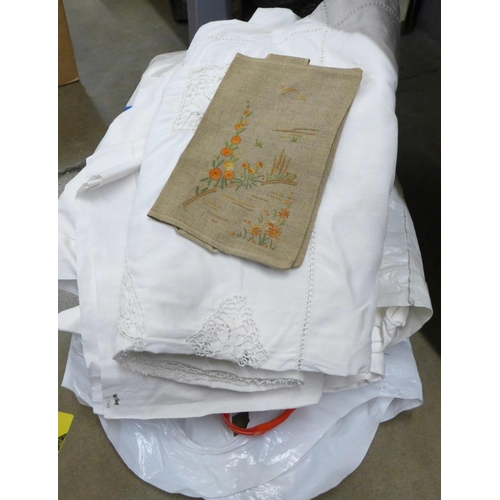 1211 - Table linen and a collection of records **PLEASE NOTE THIS LOT IS NOT ELIGIBLE FOR POSTING AND PACKI... 