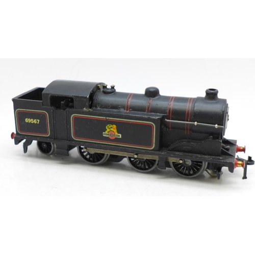 648 - A Hornby 00 gauge 0-6-2 tank locomotive, in repair box