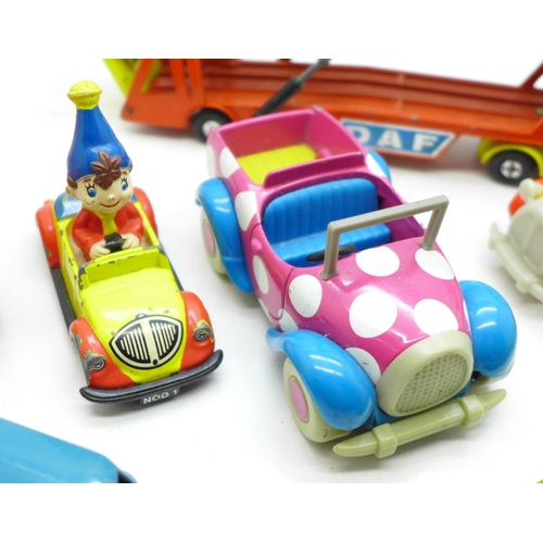 655 - Noddy die-cast model vehicles and Matchbox camper vans, etc.