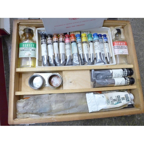 711 - A Rowney oil colour sketch box and Dewent colour pencils