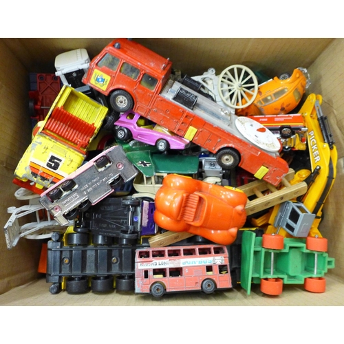 728 - Die-cast model vehicles and other toy vehicles