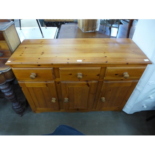 269 - A pine dresser