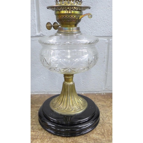 796 - A glass oil lamp