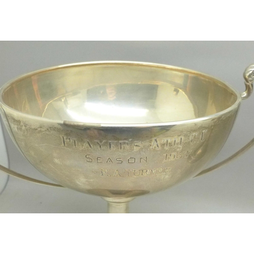 822 - Two silver trophies, with 1930's inscriptions, total weight 630g, (one trophy weighted)