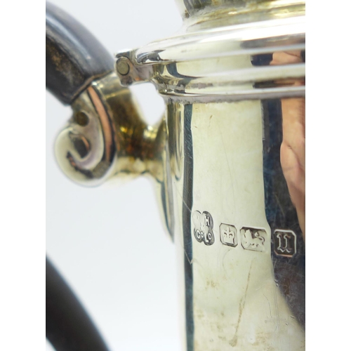 829 - A silver water pot, Sheffield 1912, handle loose, 309g