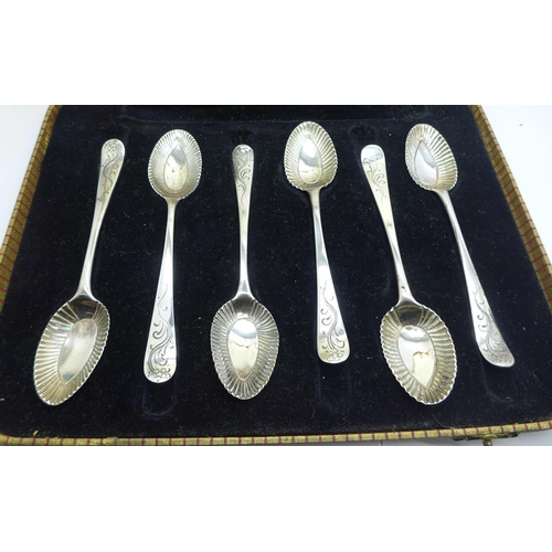 836 - Six 19th Century silver spoons, cased, 80g