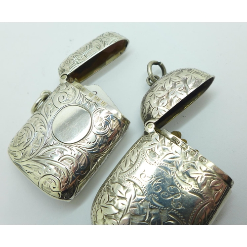 841a - Two hallmarked silver vesta cases by Henry Hobson & Sons (possibly), Birmingham 1905 and Joseph Glos... 