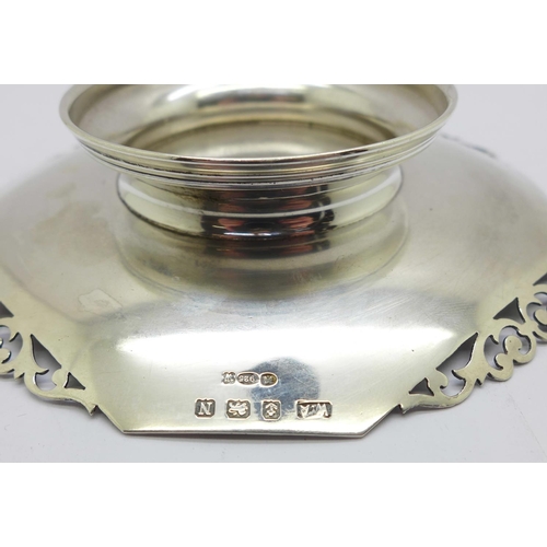 849 - A silver dish, Birmingham 1937, 65g