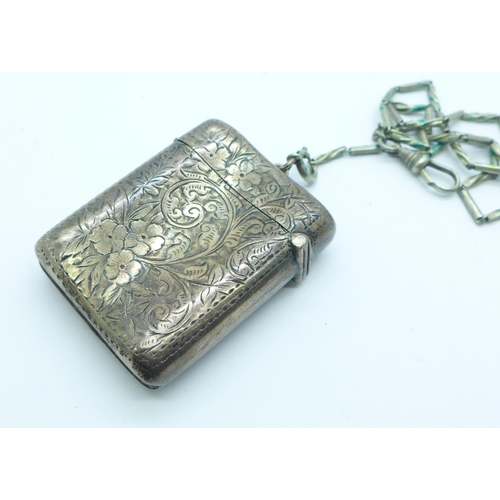 852 - A silver vesta case, Chester 1902, 35g