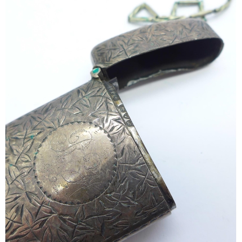 852 - A silver vesta case, Chester 1902, 35g