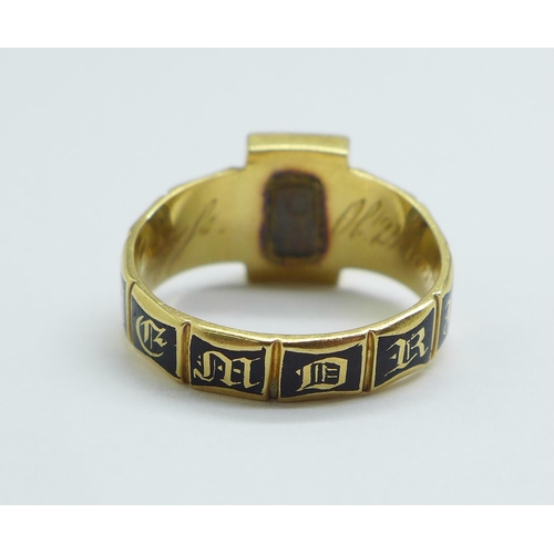 966 - An 18ct gold mourning ring, bears inscription, 4.0g, K