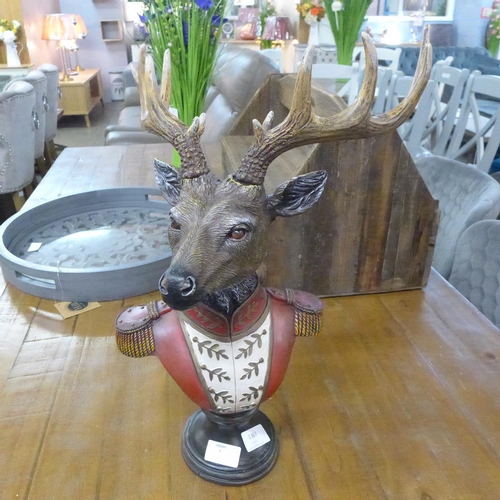 1411 - A 46cm stag gentry bust on a circular base (BD15625)   #