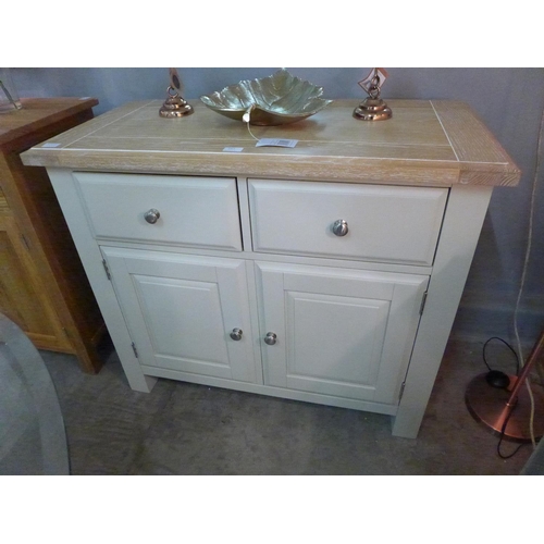 1478 - An Angeles two door sideboard